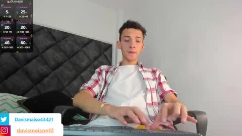Snapshot of maisondavis_ chatting on 10, 1, 2025 Maison Davis online show from 10, 1, 2025