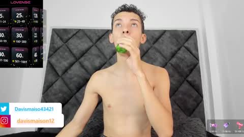 Snapshot of maisondavis_ chatting on 29, 1, 2025 Maison Davis online show from 29, 1, 2025