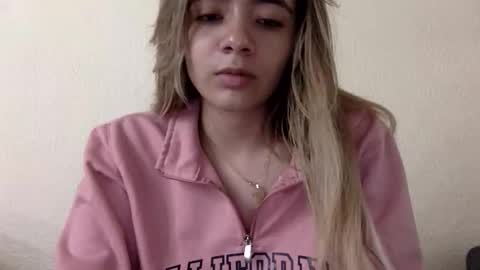 majo_gomezz online show from 27, 4, 2026