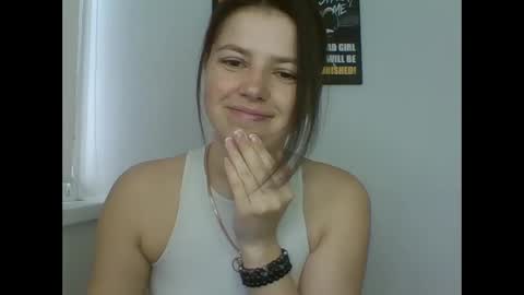 make_mesmile online show from 2, 4, 2026