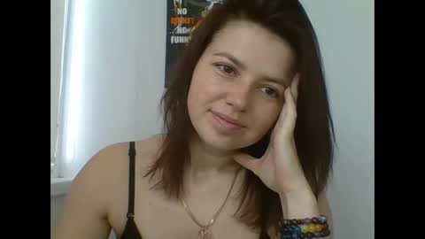 make_mesmile online show from 11, 4, 2026