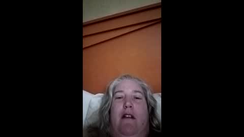 Snapshot of makemesmilef chatting on 20, 4, 2026 makemesmilef online show from 20, 4, 2026