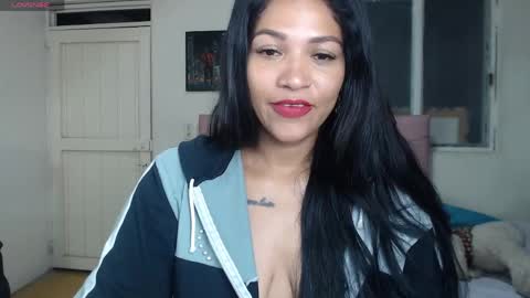 Snapshot of makennaa_1 chatting on 6, 5, 2026 MAKENNAA online show from 6, 5, 2026