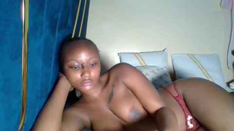 Snapshot of makiesexxytrimmy chatting on 1, 5, 2026 Eva online show from 1, 5, 2026