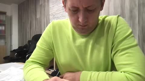 Snapshot of maks199402 chatting on 22, 12, 2025 maksoffice online show from 22, 12, 2025