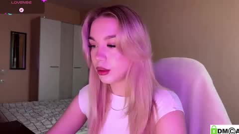 maksisisia online show from 5, 12, 2025