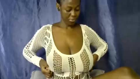 malaika_musa online show from 25, 5, 2026