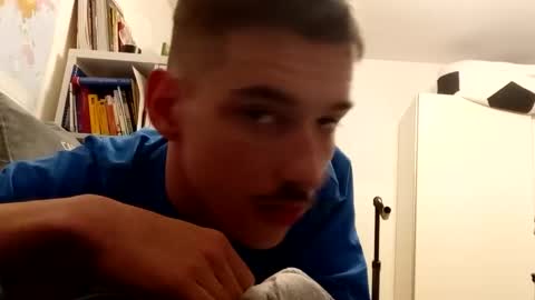 male20y online show from 27, 4, 2026