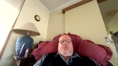 Snapshot of malecarer chatting on 10, 7, 2026 Dave online show from 10, 7, 2026
