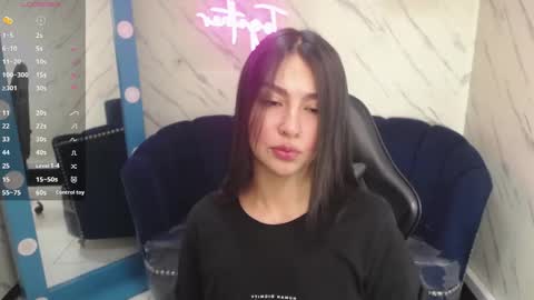 Snapshot of maleja_v_ chatting on 8, 1, 2026 Hi Stream 800am to 200pm online show from 8, 1, 2026