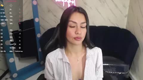 Snapshot of maleja_v_ chatting on 14, 1, 2026 Hi Stream 800am to 200pm online show from 14, 1, 2026