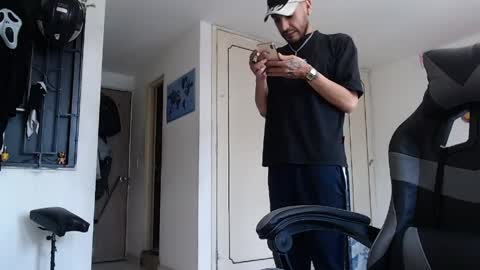 Snapshot of malek_xarx chatting on 1, 4, 2026 malek_xarx online show from 1, 4, 2026