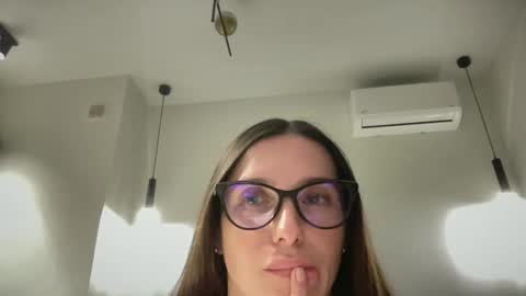 malina568708 online show from 7, 1, 2025