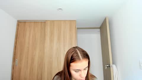 Snapshot of malucam_06 chatting on 22, 5, 2026 instagram nueela online show from 22, 5, 2026