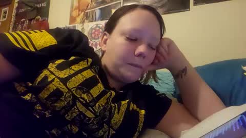 mama_1020 online show from 13, 1, 2025