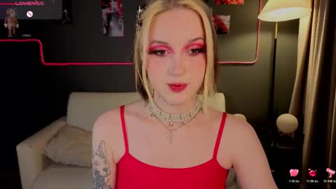 Snapshot of mandy_torres chatting on 10, 5, 2026 Luna online show from 10, 5, 2026