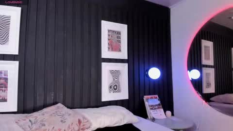 Snapshot of manelyk_evanss chatting on 19, 3, 2026 manelyk_evanss online show from 19, 3, 2026