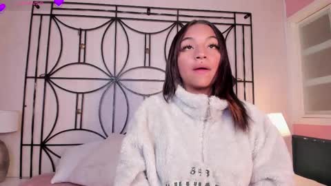 Snapshot of manelyk_evanss chatting on 12, 4, 2026 manelyk_evanss online show from 12, 4, 2026