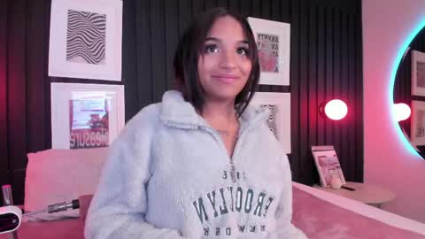 Snapshot of manelyk_evanss chatting on 15, 4, 2026 manelyk_evanss online show from 15, 4, 2026