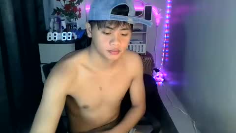 Snapshot of manhattan_men18 chatting on 12, 3, 2025 JM18 online show from 12, 3, 2025