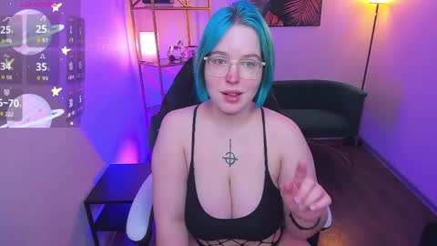manic_pixie_ online show from 20, 5, 2026