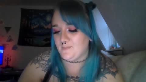 ManicPixiePop online show from 11, 11, 2025