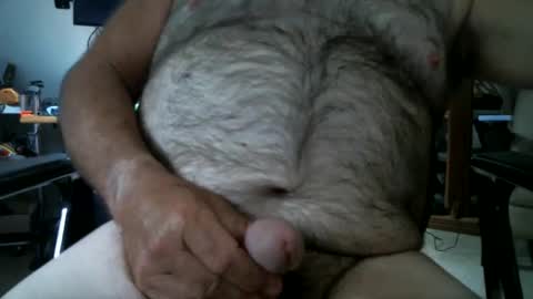 Snapshot of manleg439 chatting on 15, 4, 2026 manleg439 online show from 15, 4, 2026