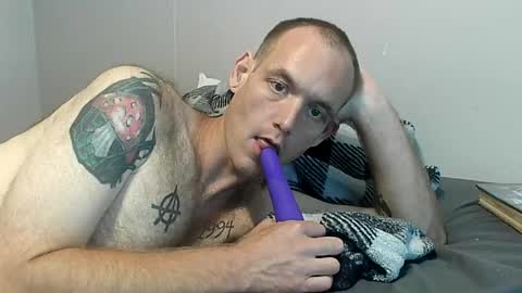 Snapshot of manlyman94 chatting on 2, 8, 2026 manlyman94 online show from 2, 8, 2026