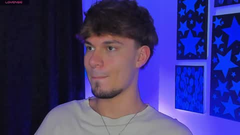  independent model online show from 21, 4, 2026