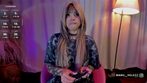 Snapshot of manu_nyx chatting on 7, 6, 2026 manu velezz Help me to get to 100 thumbs ups Tip 25tks Rate me online show from 7, 6, 2026