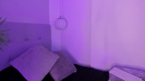 Manu Velez  online show from 10, 1, 2025