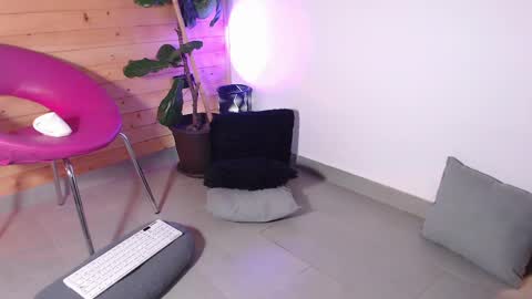 Manu Velez  online show from 26, 2, 2025
