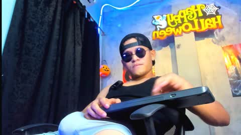 Manuel online show from 27, 10, 2025