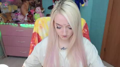 Manuela online show from 26, 11, 2025