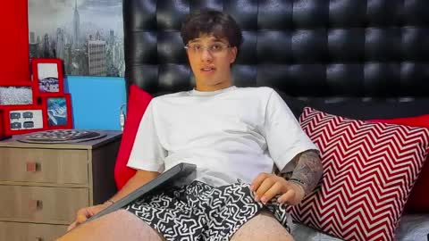 Manuel online show from 6, 4, 2026