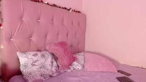 Snapshot of manumeow_ chatting on 19, 2, 2025 Manu online show from 19, 2, 2025