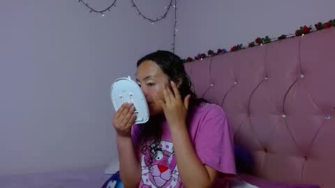 Snapshot of manumeow_ chatting on 4, 12, 2025 Manu online show from 4, 12, 2025