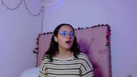 Snapshot of manumeow_ chatting on 13, 12, 2025 Manu online show from 13, 12, 2025