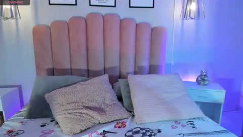 Snapshot of mara_swan_ chatting on 1, 11, 2025 MARA online show from 1, 11, 2025