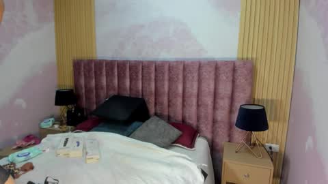 maralinette22 online show from 12, 2, 2026