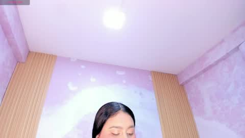 Snapshot of maralinette22 chatting on 26, 3, 2026 maralinette22 online show from 26, 3, 2026