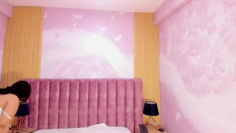 Snapshot of maralinette22 chatting on 16, 4, 2026 maralinette22 online show from 16, 4, 2026