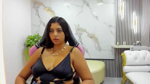 Snapshot of maraluna_ chatting on 9, 2, 2026 Maraluna online show from 9, 2, 2026