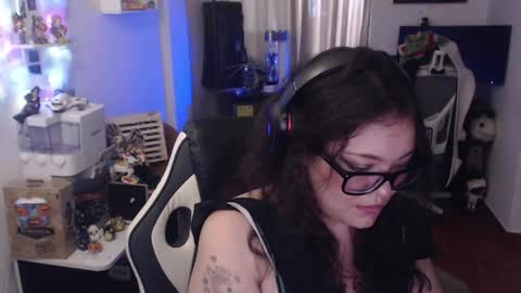 Snapshot of marcela2101s chatting on 19, 5, 2026 marcela2101s online show from 19, 5, 2026