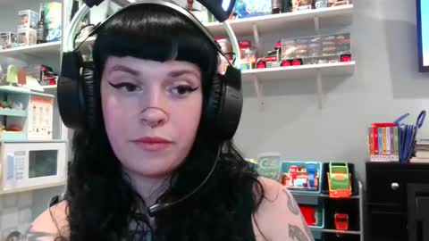MarcelineAltaria online show from 28, 2, 2025