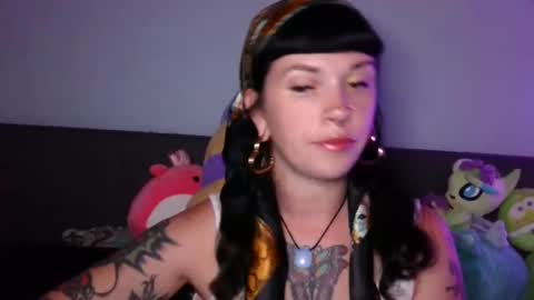 MarcelineAltaria online show from 15, 9, 2025