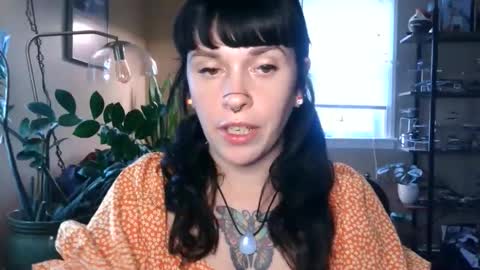 MarcelineAltaria online show from 28, 11, 2025