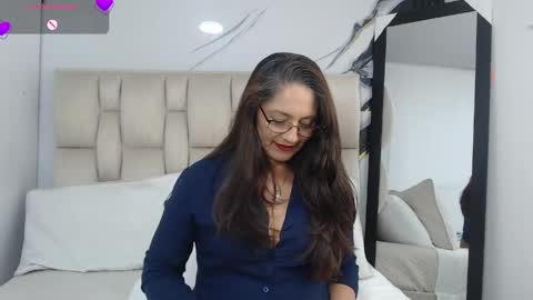 Snapshot of marciamuller chatting on 27, 4, 2026 Martha online show from 27, 4, 2026