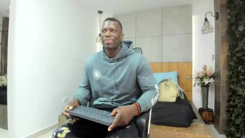 Snapshot of marcusblack_ chatting on 19, 5, 2026 Marcusssss online show from 19, 5, 2026
