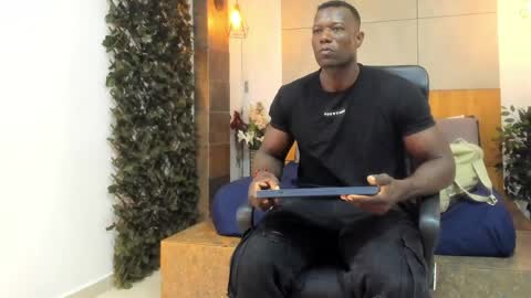 Snapshot of marcusblack_ chatting on 25, 5, 2026 Marcusssss online show from 25, 5, 2026